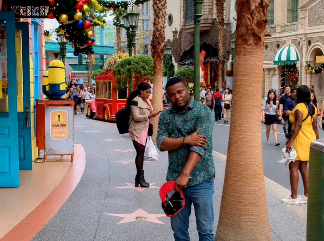 MKNIX Travel representative at Universal Studios Singapore